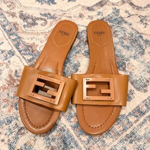 Fendi Leather Slide Sandals fit for 38